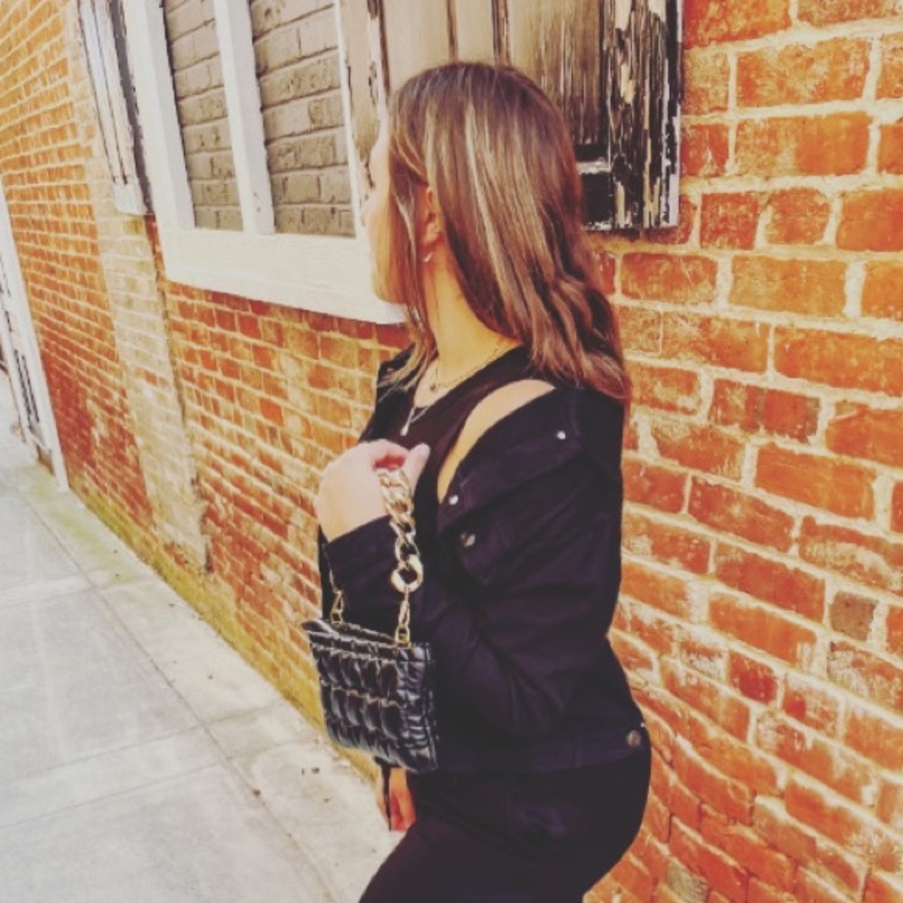 Meet your Posher, Sofia
